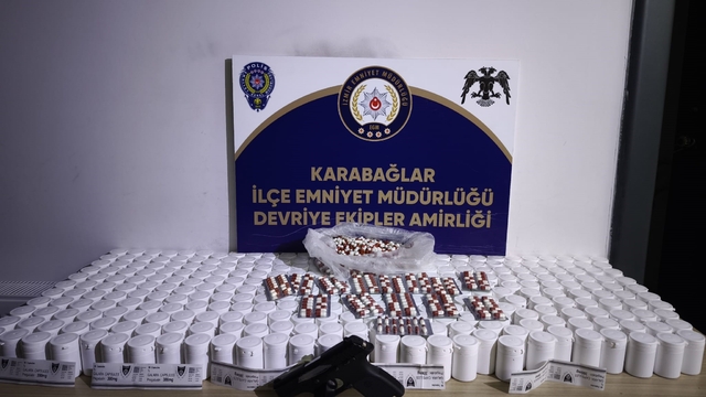 İzmir'de binlerce uyuşturucu hap ele geçirildi