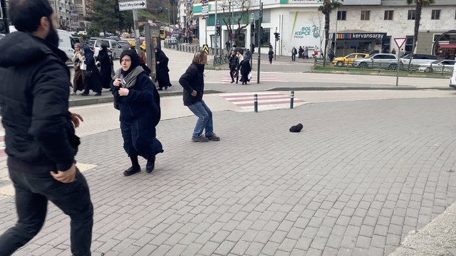 Bursa'da kuvvetli rüzgâr etkisini artırdı