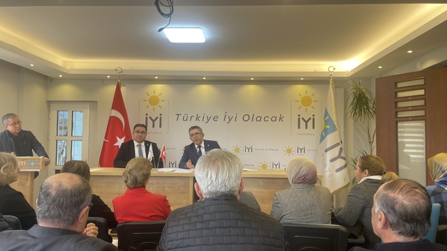 İYİ Parti Genel Başkan Yardımcısı Öztürk, Bolu'da partililerle buluştu