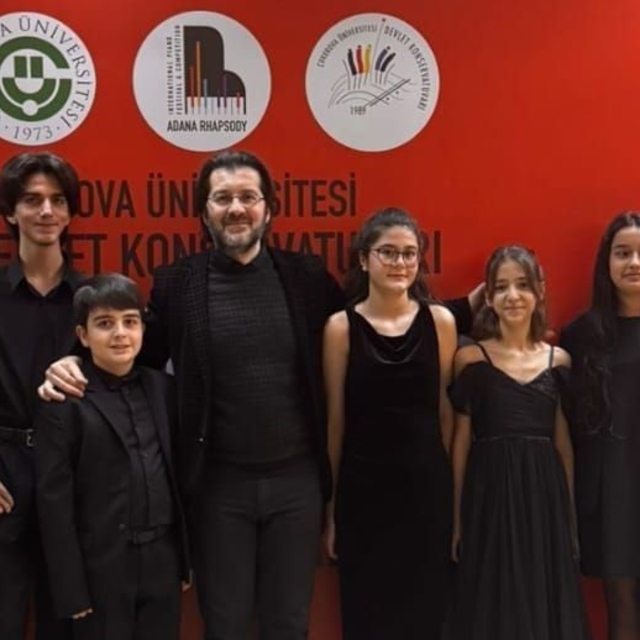 Anadolu Üniversitesi piyano öğrencilerinden uluslararası yarışmada büyük ba...