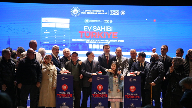 Yüzyılın Konut Projesi kapsamında Niğde'de inşa edilecek konutların hak sahipleri kurayla belirlendi