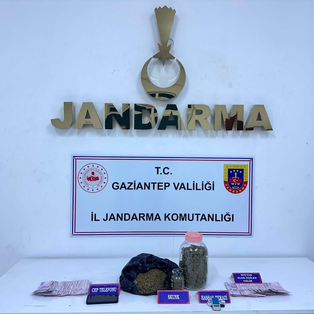 Gaziantep'te 4 kilo skunk ele geçirildi: 1 şahıs tutuklandı