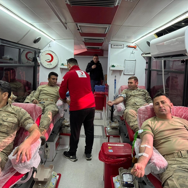 Kilis'te düzenlenen kan bağışı kampanyasına jandarmadan destek