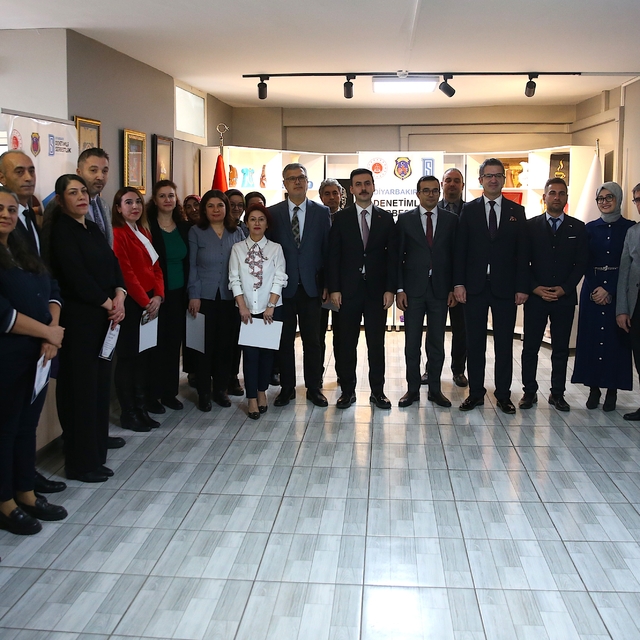 Diyarbakır'da madde bağımlılığından kurtulan yükümlülere başarı belgesi ver...