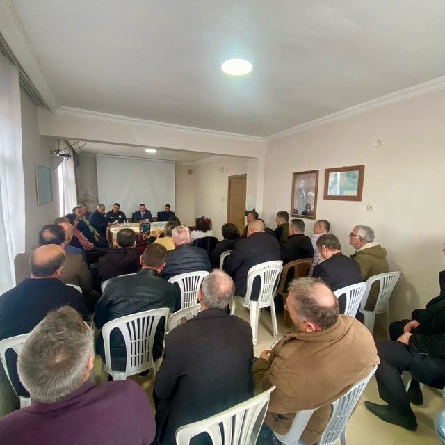 Pınarhisar'da muhtarlar toplantısı düzenlendi