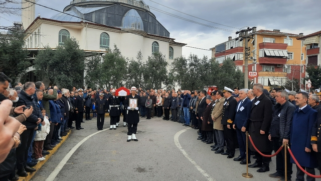 Kıbrıs gazisi Karasaç, Kocaeli'de son yolculuğuna uğurlandı
