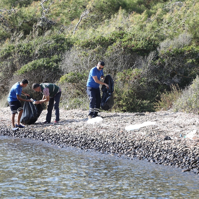 Muğla Büyükşehir'den Gökova ve Göcek'te kapsamlı kıyı temizliği