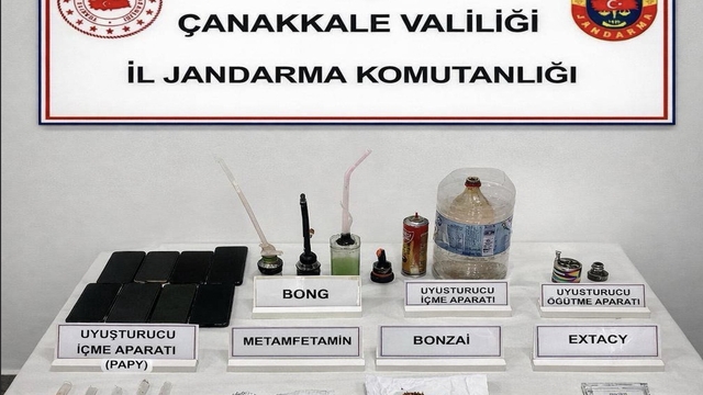 Çanakkale'de uyuşturucu operasyonlarında yakalanan 2 zanlı tutuklandı