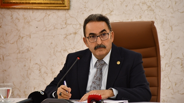 AK Parti Adana Milletvekili Doğru, gazetecilerle bir araya geldi