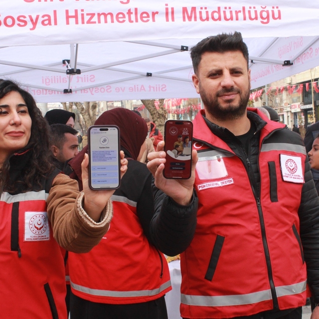 Siirt'te 'İlk Öğretmenim Ailem' ve 'Çocuklar Güvende' siteleri ve mobil uyg...