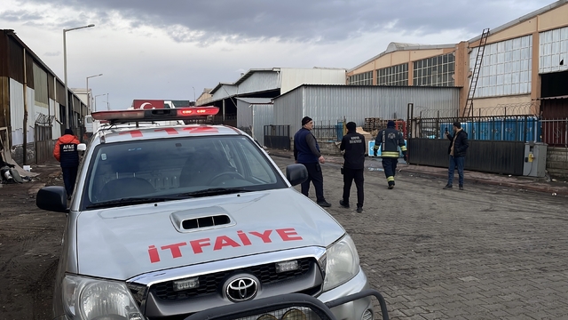 Konya'da dondurma deposunda amonyak gazı sızıntısı: 1 işçi hastaneye kaldırıldı