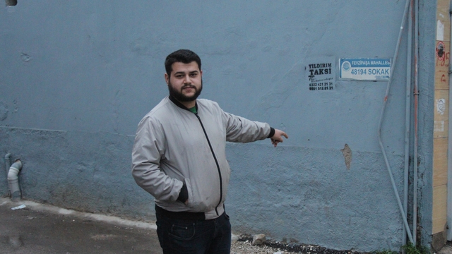 Antalya'da kaybolan çocuk, 600 kilometre uzakta Adana'da bulundu
Antalya'dan kaybolan çocuğu Adana'da bulan esnaf Ömer Özkan:
"Araba kenarında saklanırken gördüm"
"Daha önce haberlerde gördüğüm için yüzü bana az çok tanıdık geldi"