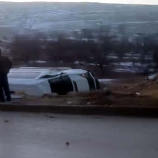 Gaziantep'te işçi servisi devrildi: 10 yaralı