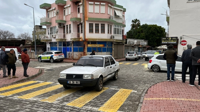 Gazipaşa'da otomobil ile motosiklet çarpıştı: 2 yaralı