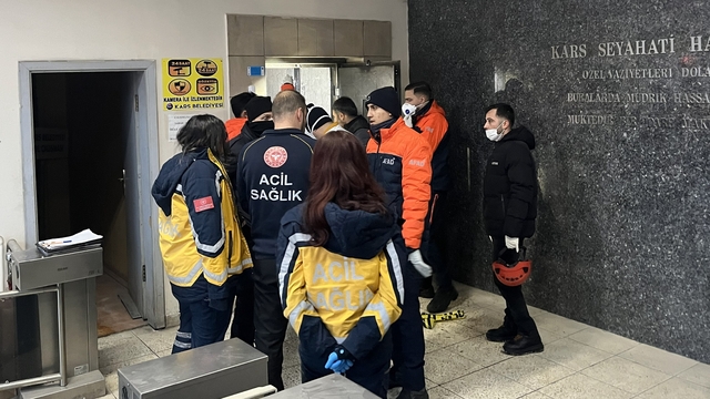 Kars'ta iki gündür aranan genç, asansör boşluğunda ölü bulundu