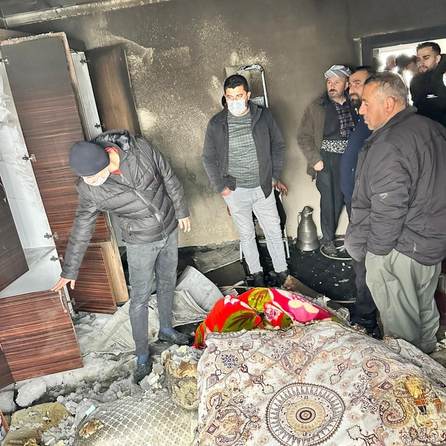 Hakkari'de ev yangını