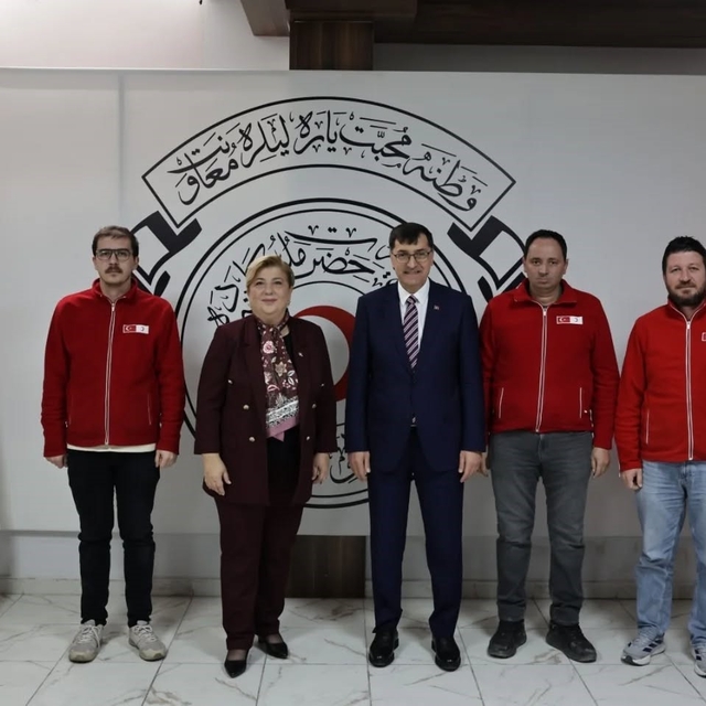 Başkan Kahveci'den Kütahya Türk Kızılay İl Merkezi'ne ziyaret