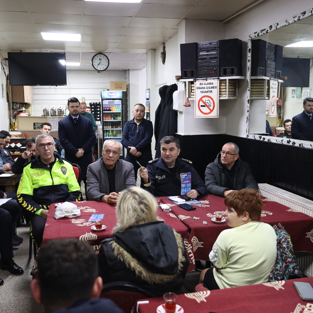 Edirne Emniyet Müdürü Ayhan, vatandaşlarla bir araya geldi