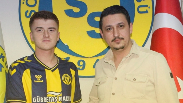 Galatasaray altyapısından yetişen genç futbolcu Söğütspor'a transfer oldu