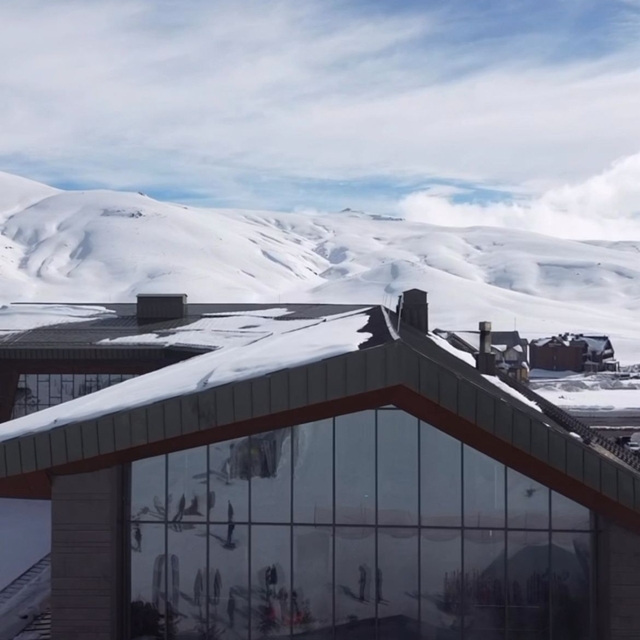Erciyes Kayak Merkezi'nde eksi 10 derecede sıcak havuz keyfi