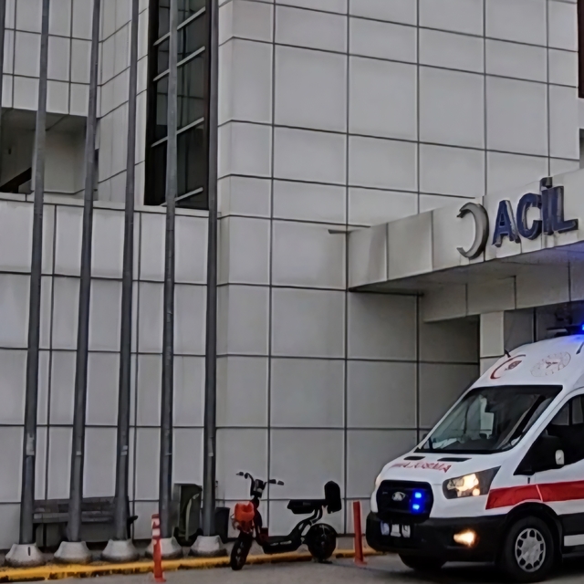 Bungalov tesisinde havuza düşen 3 yaşındaki çocuk, boğulma tehlikesi geçird...