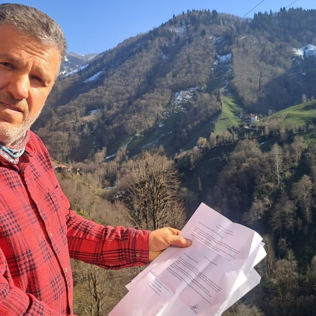 Kendisini banka görevlisi olarak tanıtan dolandırıcılara 132 bin TL'sini ka...