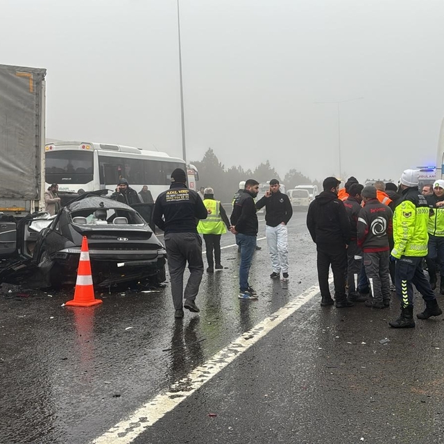 Gaziantep'te zincirleme kaza: 2 ölü, 10 yaralı