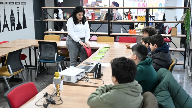 Mersin'de çocuklar akran zorbalığına karşı empati atölyelerinde buluştu