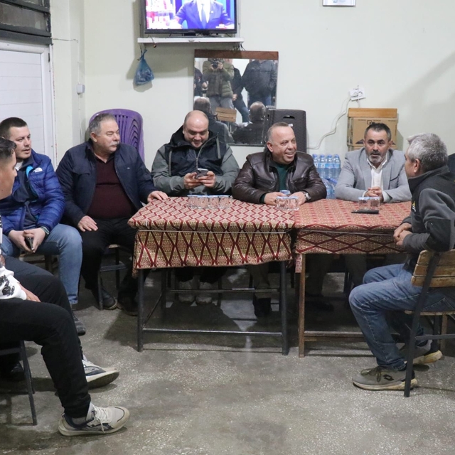 Başkan Özel, Haydere Mahallesi'nde vatandaşlarla bir araya geldi