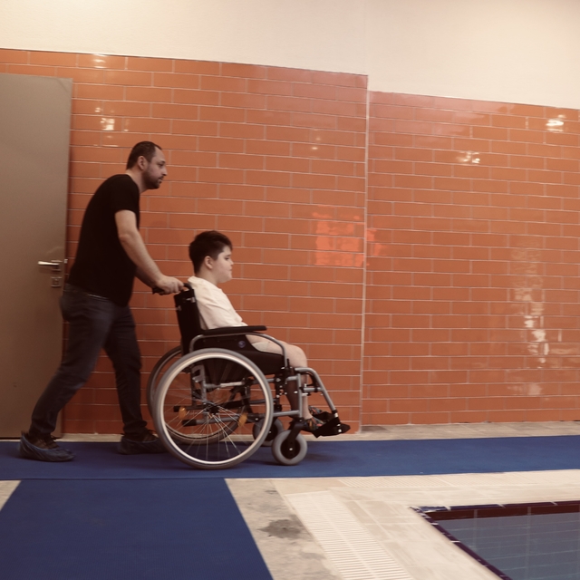 Kocaeli'de hidroterapiyle özel gereksinimli çocukların fiziksel gelişimi de...