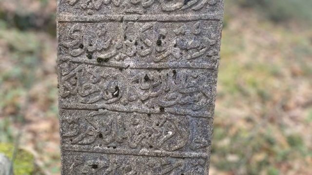 Asırlık Osmanlı mezarları yeniden ayağa kaldırıldı