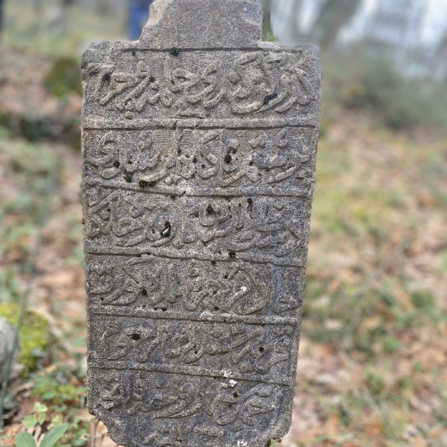 Asırlık Osmanlı mezarları yeniden ayağa kaldırıldı