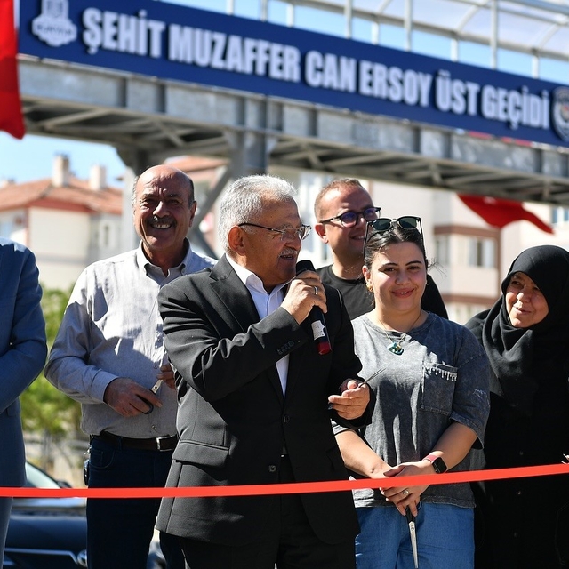 Başkan Büyükkılıç; 2025'te ilçelere 104 kez ziyarette bulundu