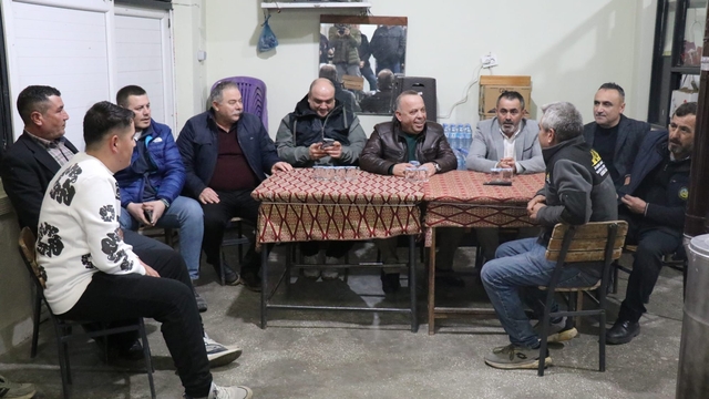 Başkan Özel, Haydere Mahallesi'nde vatandaşlarla bir araya geldi