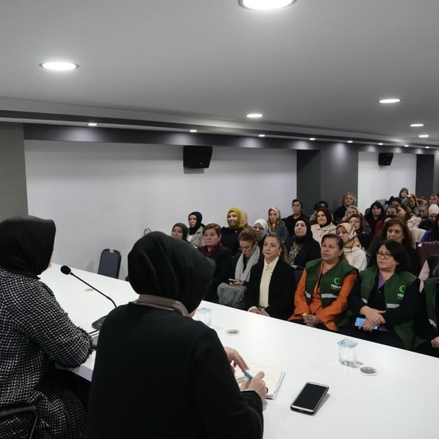 Eskişehir'de Yeşilay tarafından bağımlılıkla mücadele eğitimi verildi