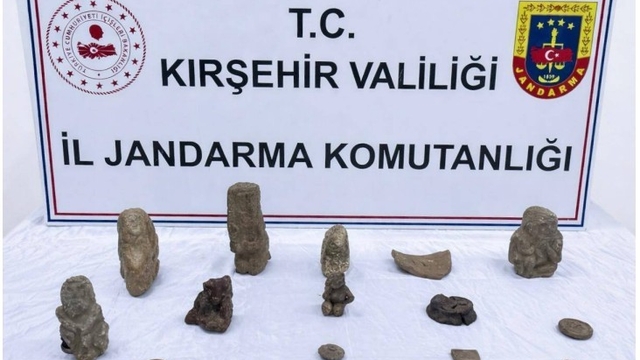 Kırşehir'de Anadolu Mirası Operasyonu: 14 adet tarihi eser ele geçirildi