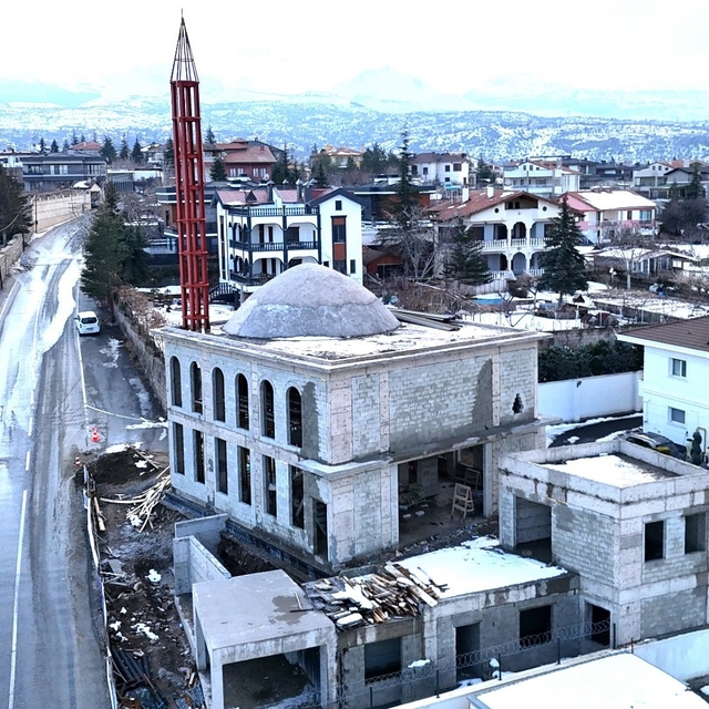 Eski Aynalı Cami yeniden inşa ediliyor