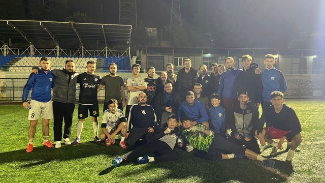 Gördes Engelliler Derneği'nden Altıntaş Spor'a destek