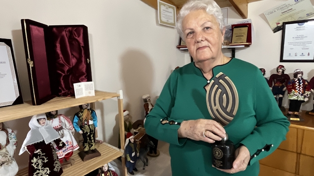 Folklorik kitre bebek sanatıyla Türkiye'nin 'hazinesi' oldu
Anadolu kültürünü kitre bebeklere işliyor
Unutulmaya yüz tutmuş sanatı dünyaya tanıtıyor