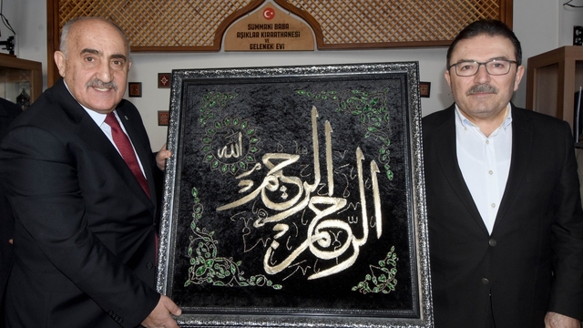 Milletvekili Altınok'tan Kent Kent Konseyine ziyaret
''Biz milletimizin derdiyle dertleniyoruz''