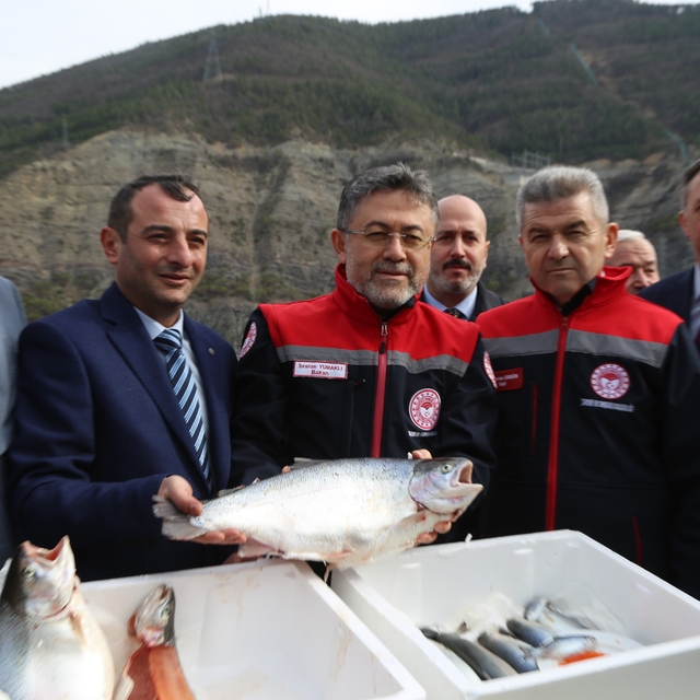Bakan Yumaklı: "Türk somonu ihracatı 500 milyon dolara ulaştı"