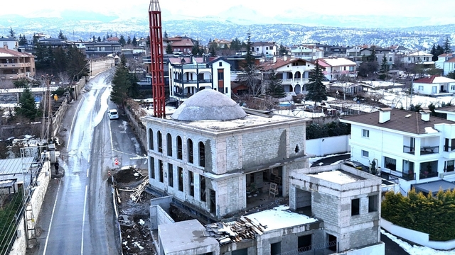 Eski Aynalı Cami yeniden inşa ediliyor
