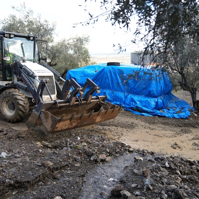 Başkan Şimşek yağıştan etkilenen mahallelerde incelemelerde bulundu