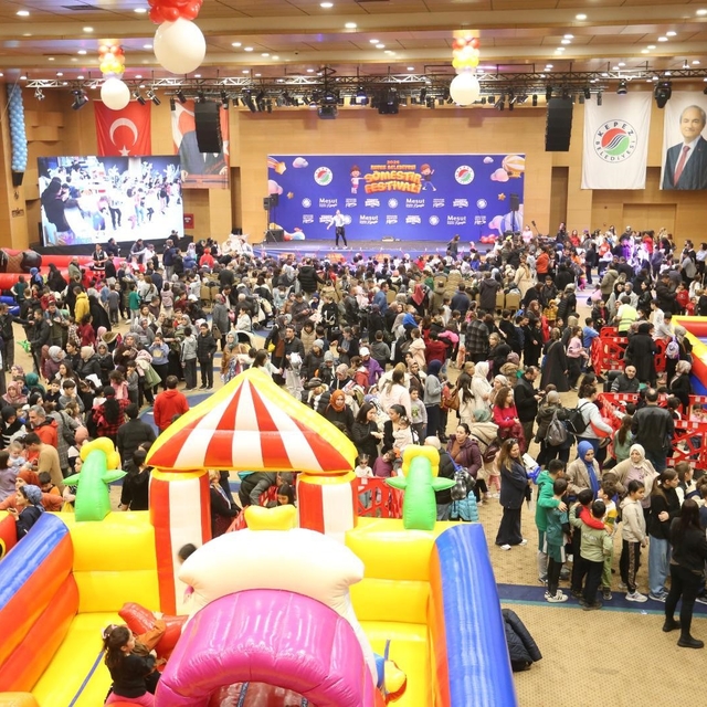 Kepez'in Sömestir Festivali çocuklara şenlik yaşatıyor