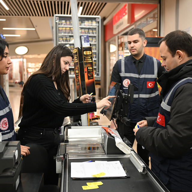Edirne'de ramazan öncesi market ve restoranlarda fiyat denetimi yapıldı