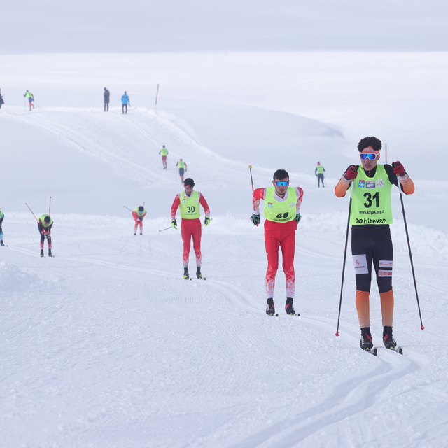 Kayaklı Koşu 1. Etap Yarışması Hakkari'de başladı