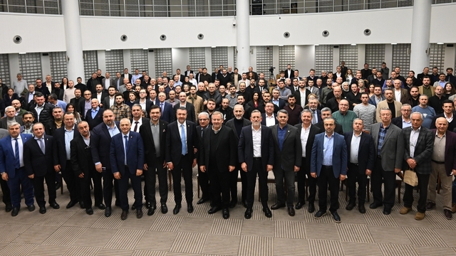 Makine sektör temsilcilerinden BTSO'da dev buluşma
BTSO yönetim kurulu başkanı İbrahim Burkay; "Sanayi Devriminin Ötesinde Büyük Bir Dönüşümün İçindeyiz"