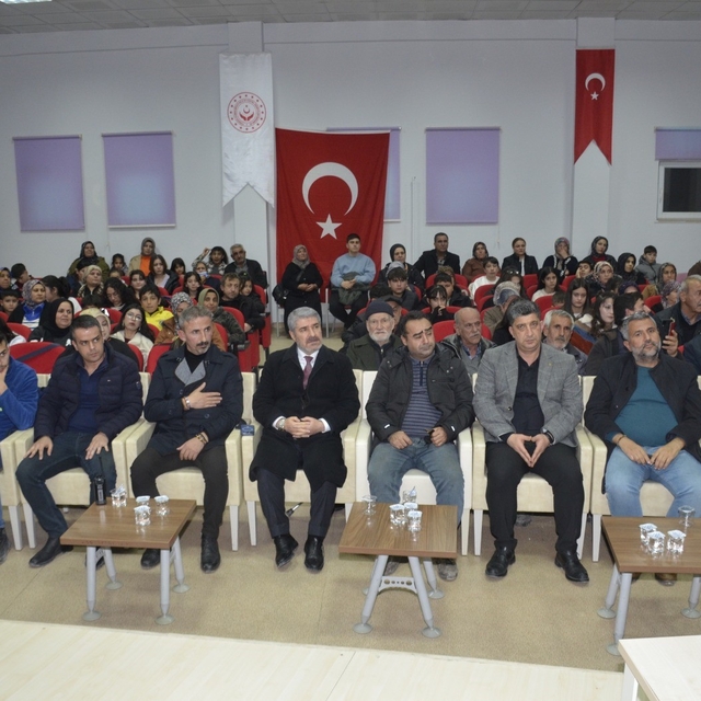 Besni'de "Kuşakların kültür buluşması" programı gerçekleştirildi