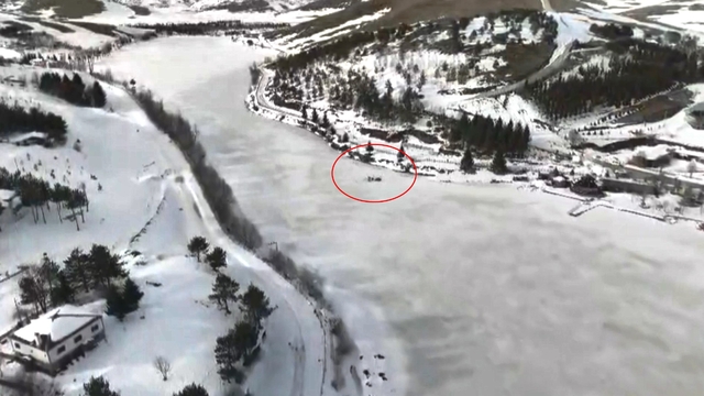 Samsunlu doğa fotoğrafçısı doktor donmuş gölün üzerinde kamp yaptı