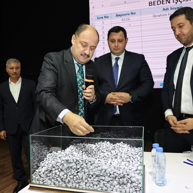 Şanlıurfa'da 90 personel alımı için kura çekimi yapıldı